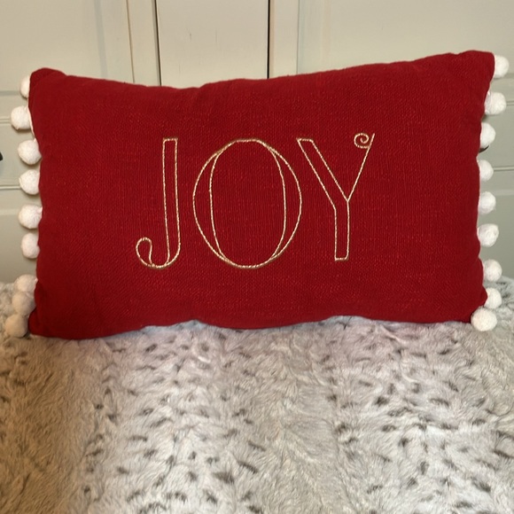 Holiday Accent Pillow Merry & Joy White & Red Reversible Broyhill NWOT 1… - Picture 2 of 6
